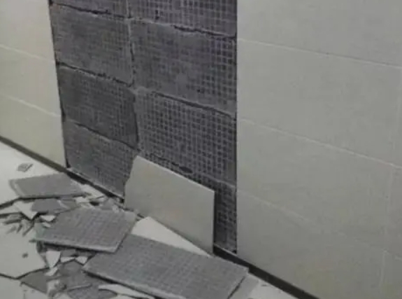 扬中瓷砖空鼓维修公司分享下扬中墙砖松动维修的知识